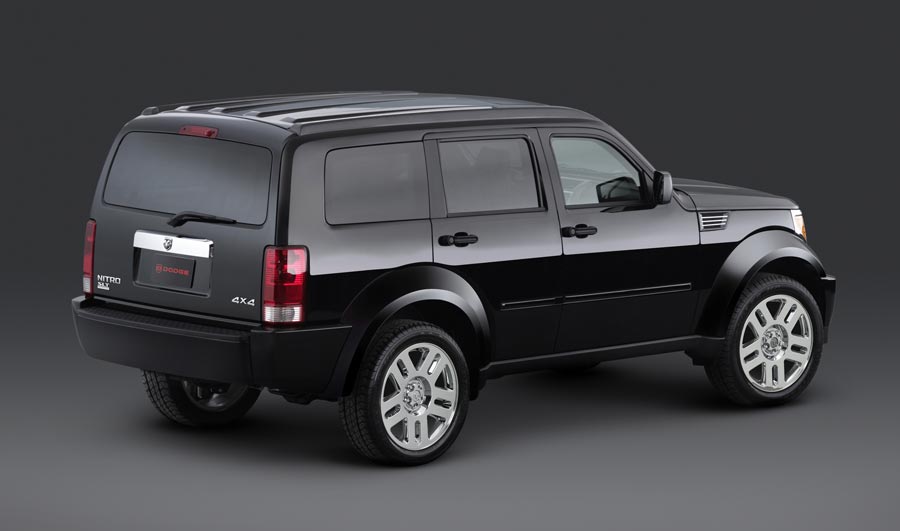 0603_chicago_029-2007_dodge_nitro-rear_side_view.jpg