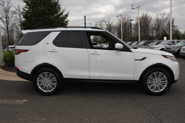 2017-land_rover-discovery-1024527187.jpg