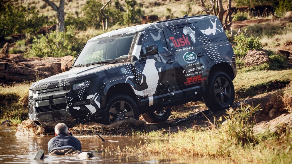 2020-land-rover-defender-testing-in-kenya.jpg