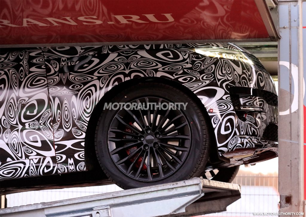 2024-land-rover-range-rover-sport-spy-shots-06.jpg