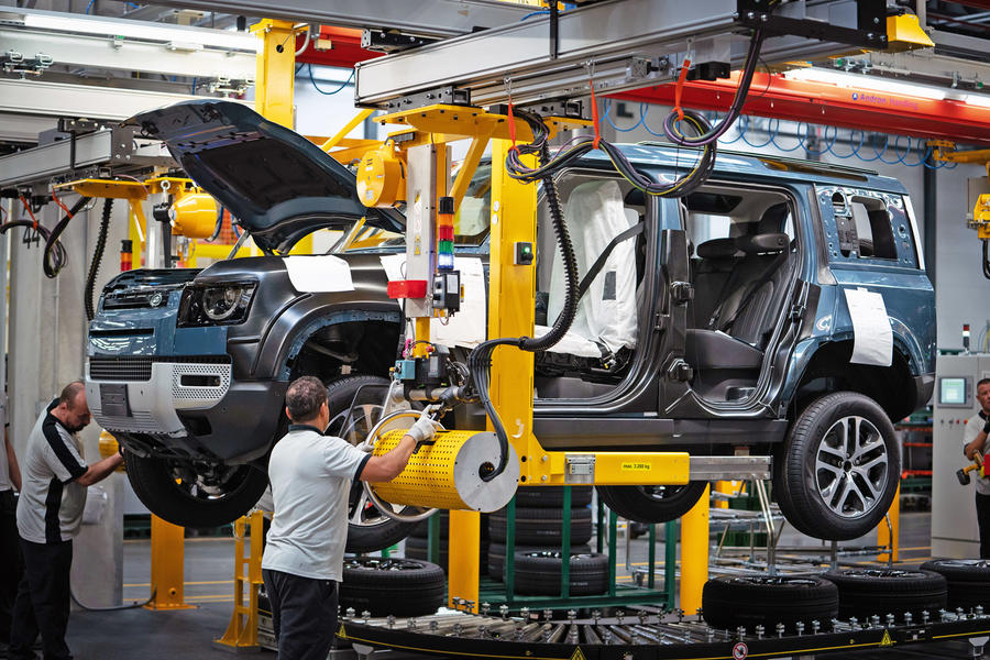 2_land_rover_defender_2020_mid_production.jpg