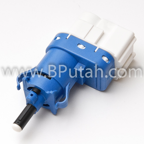 _Rover_Sport_LR3_Brake_Stop_Light_Switch_XKB500110.jpg