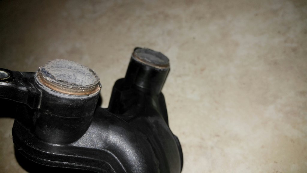 crossover pipe  failure  LR4.jpg