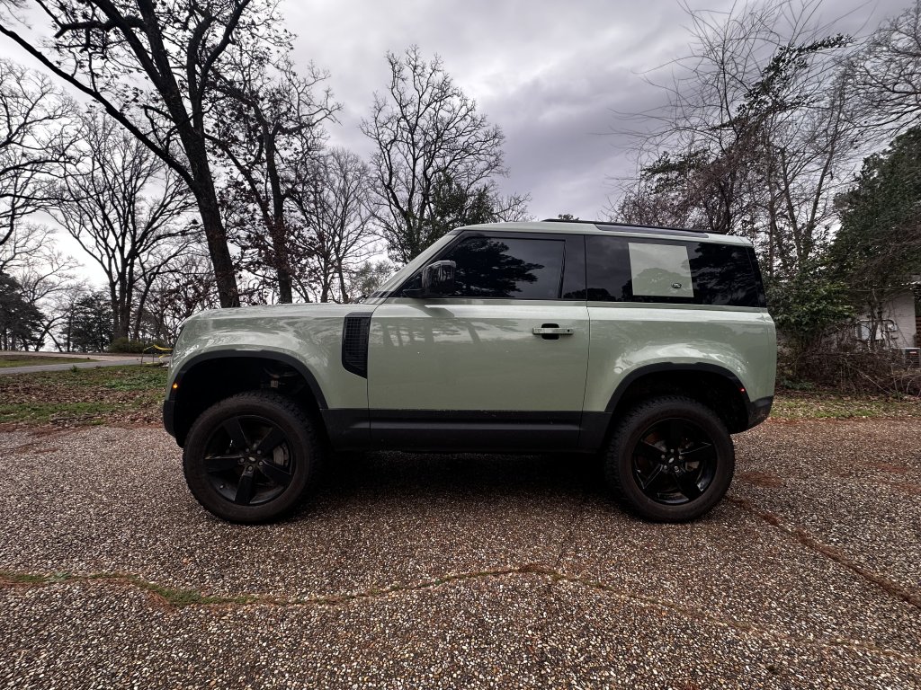 D90 stock tires in off road mode.jpeg