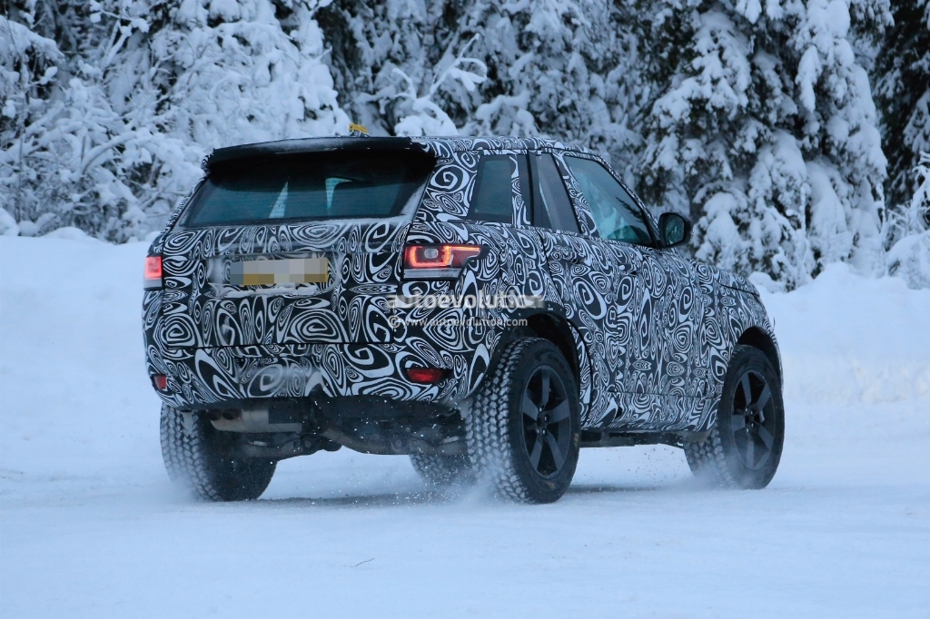 defender-makes-spyshot-debut-as-petite-test-mule_9.jpg