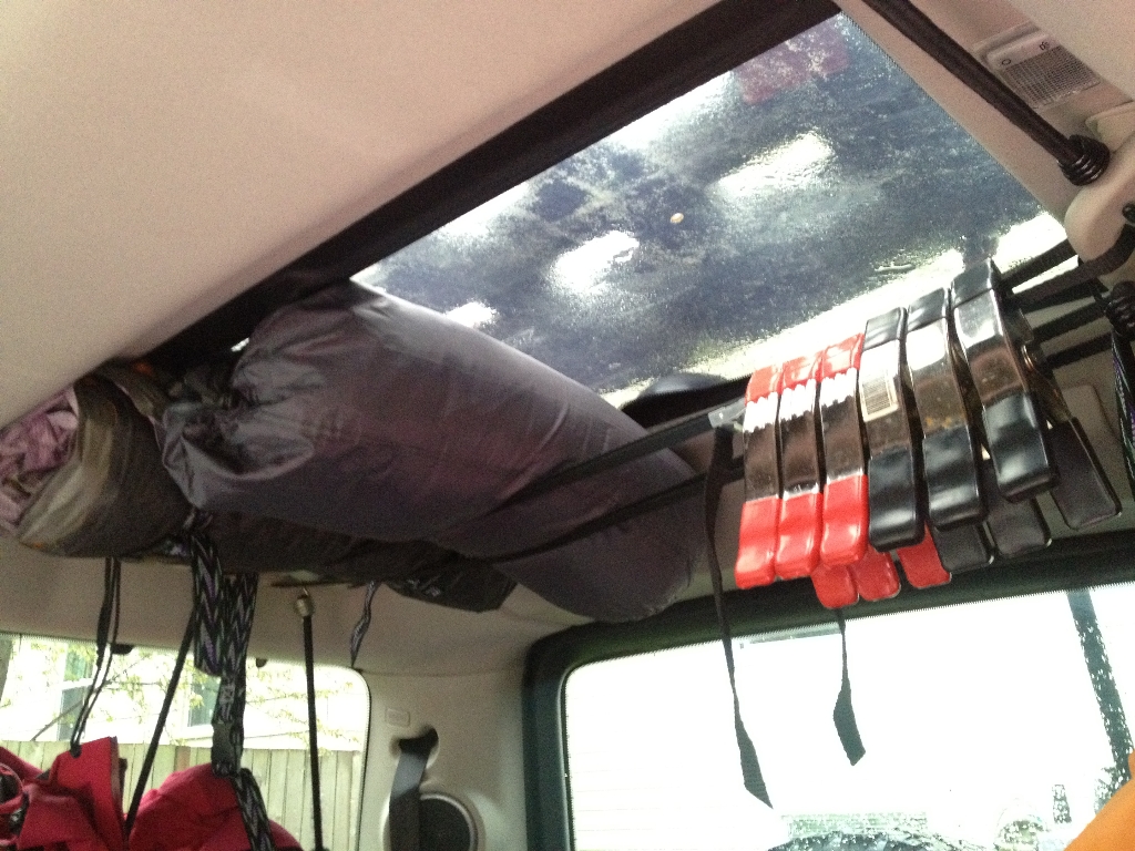 lr3%20sunroof%20hammock.jpg