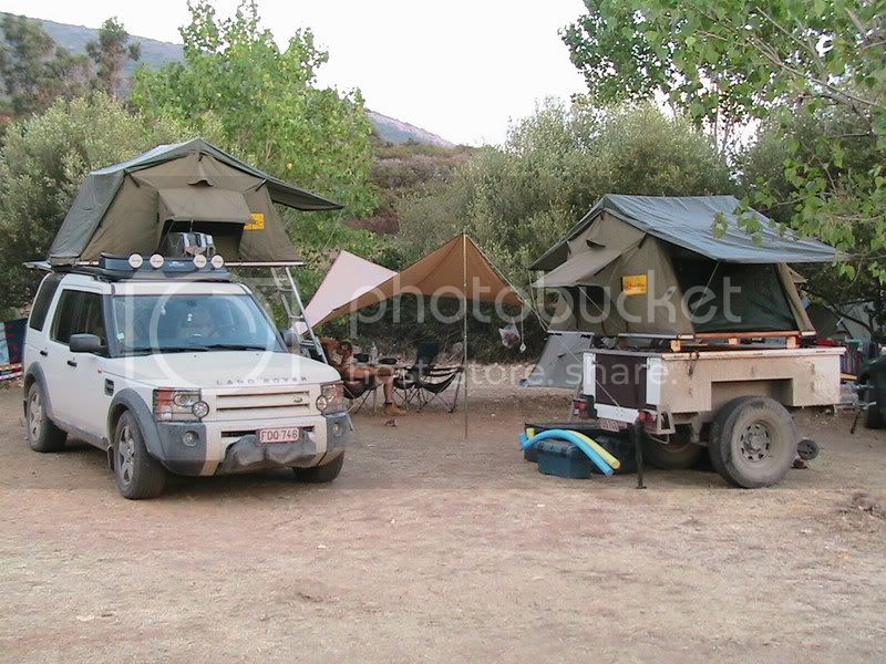 LR3-overland-rooftent.jpg