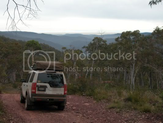 LR3-RoofTent-Aussie2.jpg