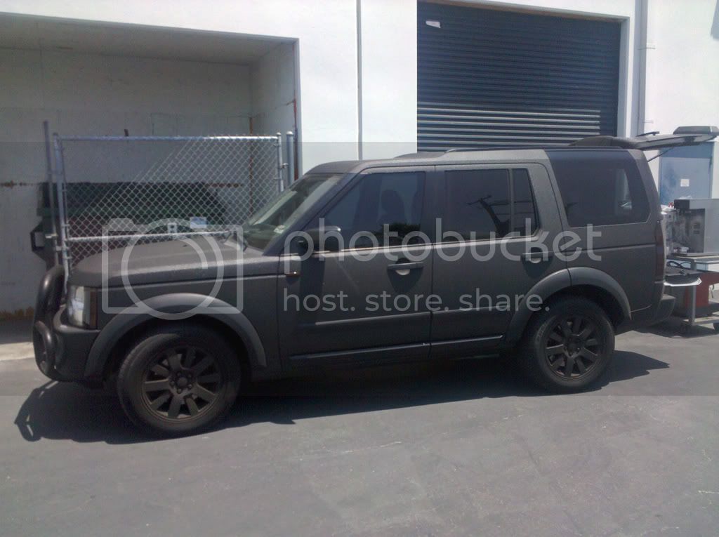 LR3bedliner1.jpg