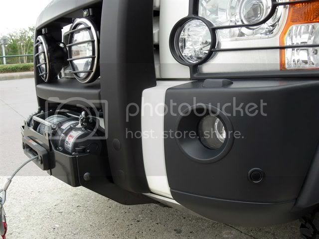 LR3WhiteG4-Winch.jpg