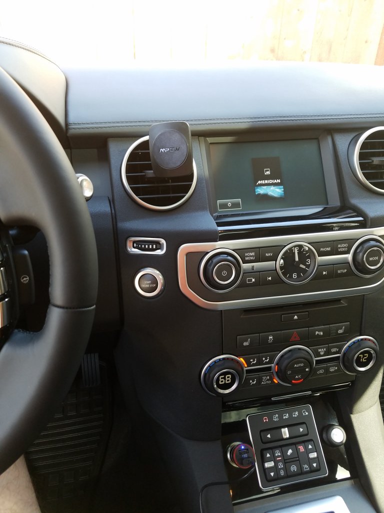 LR4_Phone1.jpg