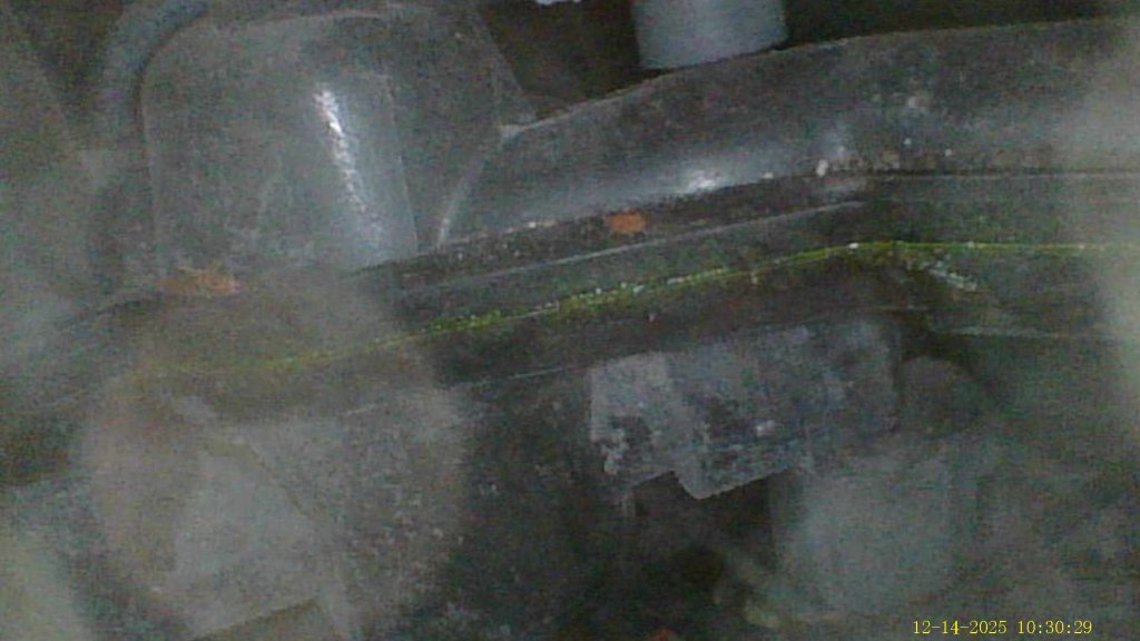Rear Crossover pipe 4.JPG