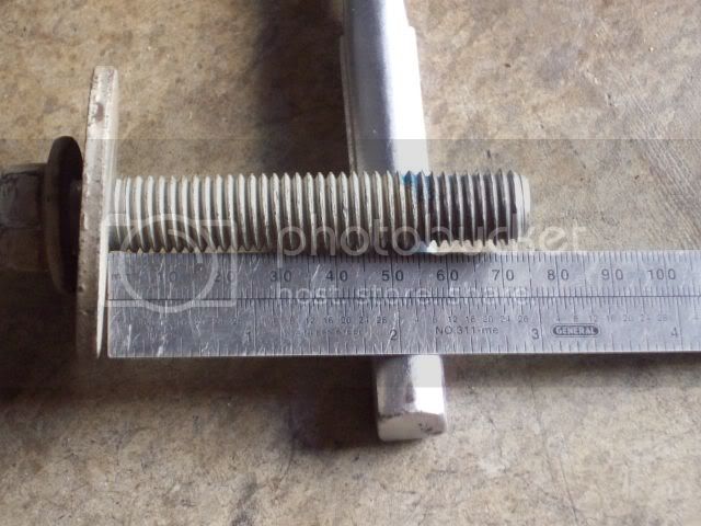 RearLowerControlArmBolt007.jpg