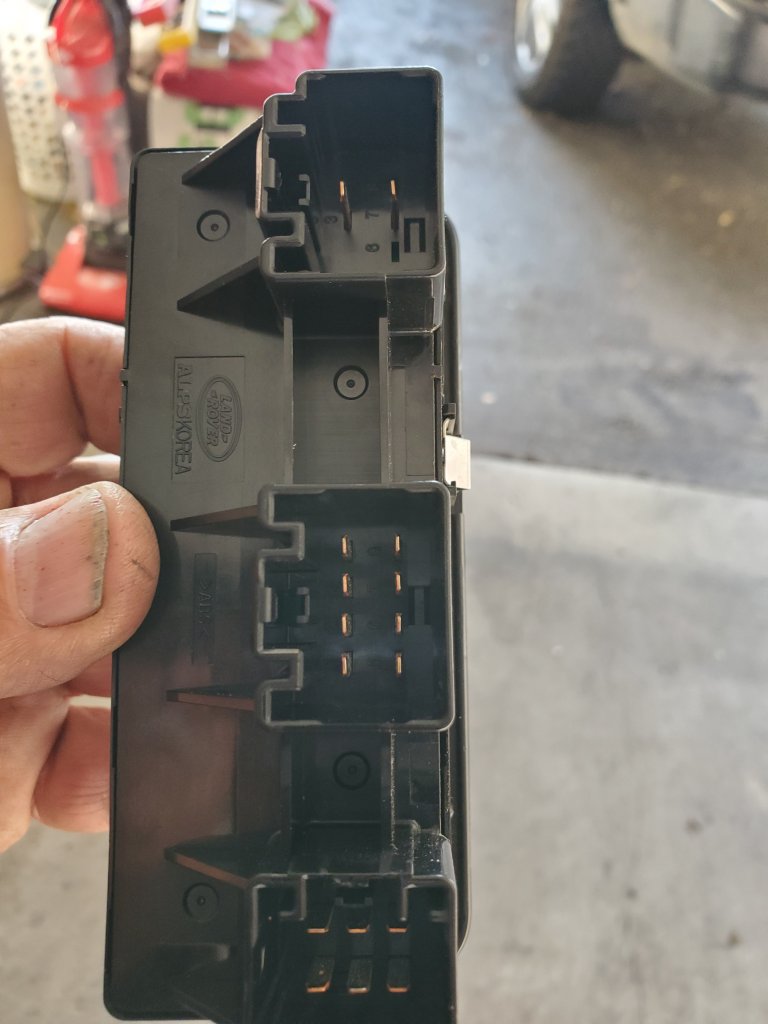 ROVER WINDOW SWITCH.jpg