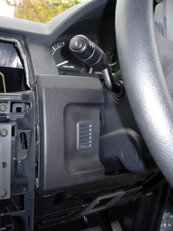 Steering Wheel side view showing possible switch location DSCN1944.jpg