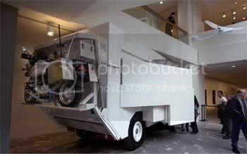 trailer_open_side.jpg