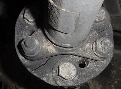 rear driveshaft looking back towards axle.JPG