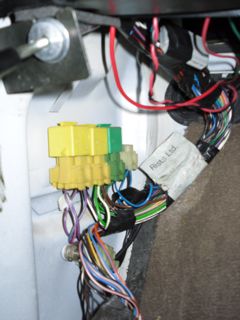99D1SD behind LH footwell trim panel.jpg