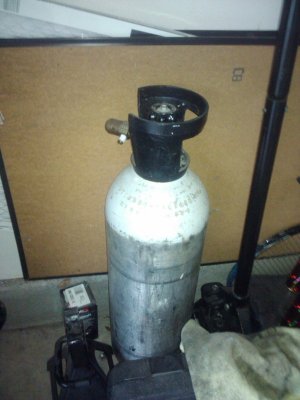 CO2 tank.jpg