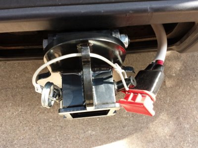 Hitch vew top looking down mounted on LR3 20150611_170200.jpg