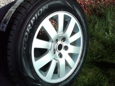 Pirelli Ice & Snow on 18 inch ten spoke rim showing Scorpion.jpg