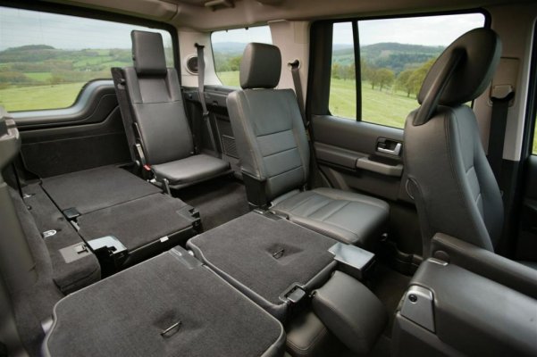 LR3 interior rearward.jpg