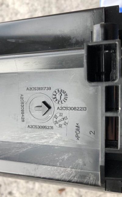 fuel_pump_LR043385_10.jpg