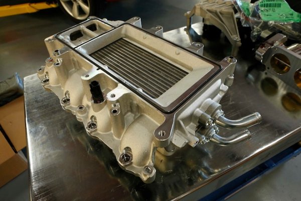 022-50-coyote-mustang-engine-intake.jpg