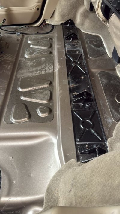 LR4 Flooring Rear_Original.jpg