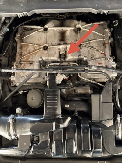 LR4 Engine 2 .jpg