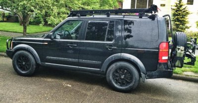 lr3 new wheels w rack rain.jpg