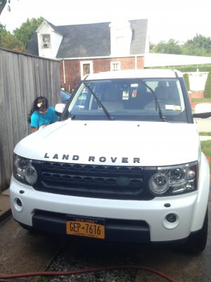 Land Rover LR4 2.jpg