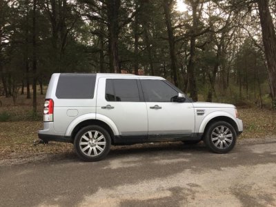 LR4 Silver Wheels.jpg